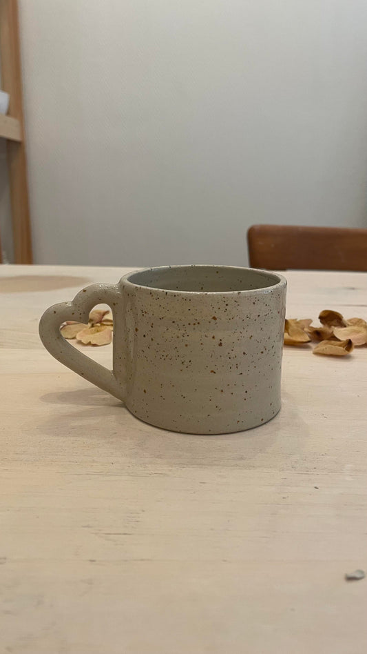 MUG À ANSE COEUR